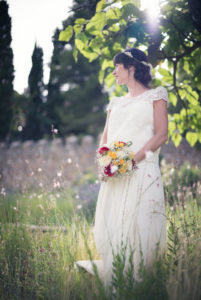 Je suis coiffeuse à domicile dans l'herault dans le departement du 34 et je suis spécialiste dans le chignon de la mariée